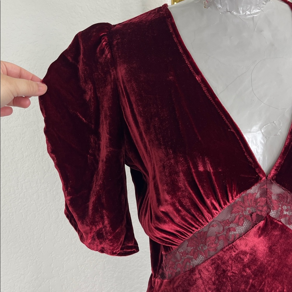 Reformation Malaga Velvet Dress in Chianti Lace Pouf Sleeve Plunge Neck Floor - Picture 4 of 14
